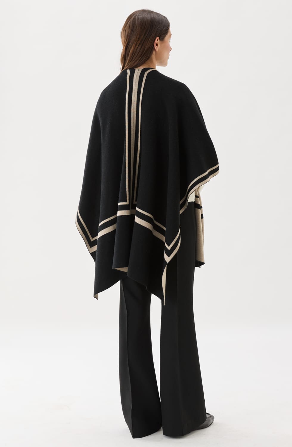 Garbo Poncho Svart/Beige
